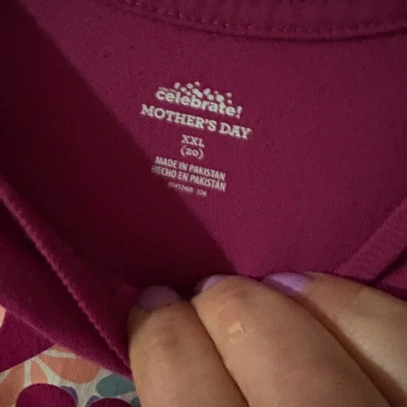 Dog Mom Graphic Tee - Pink New without tags! - Picture 2 of 3